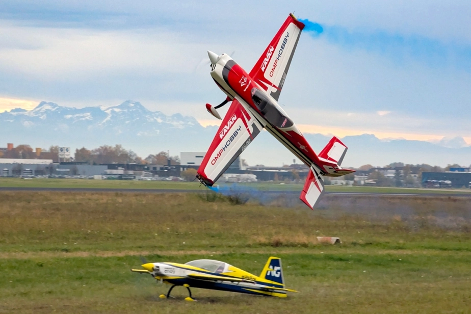 104" Extra NG ARF - žlutá 2,64m