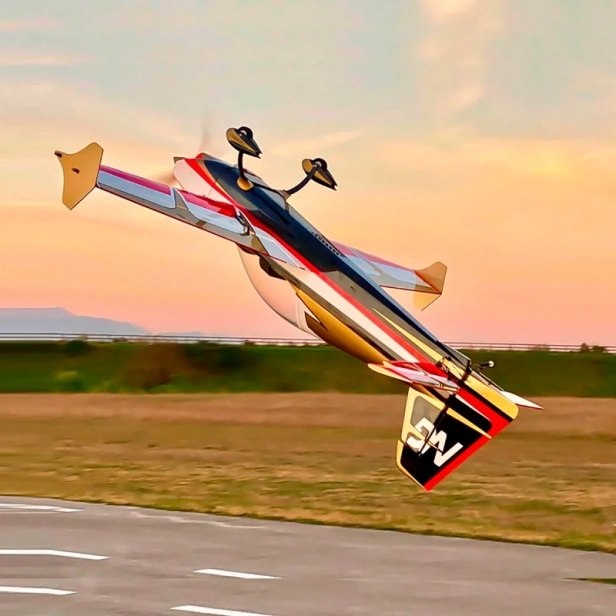 RC letadlo 67" Extra NG ARF 1,7m, žlutá