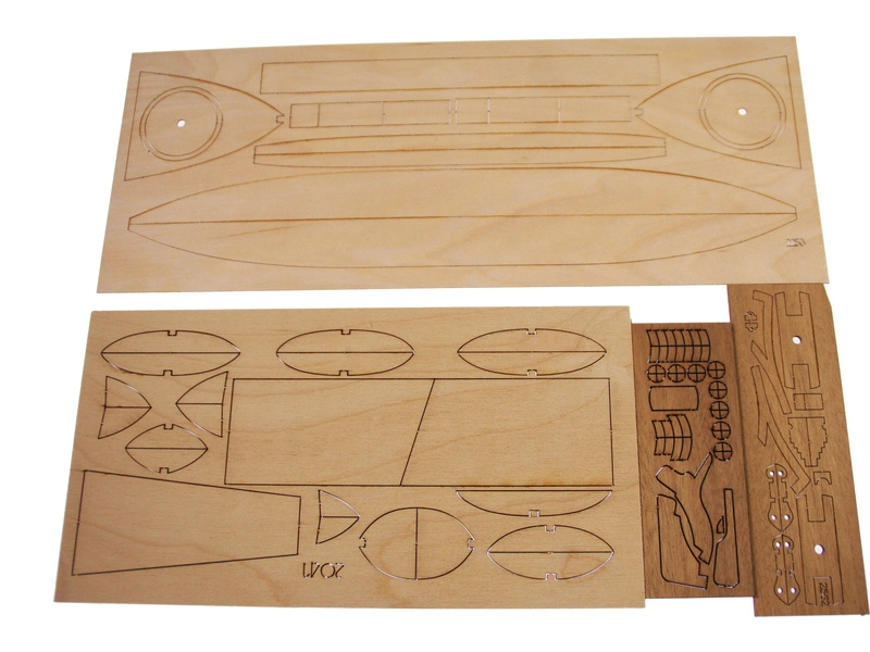 AMATI Golden Yacht 1:300 kit do fľaše