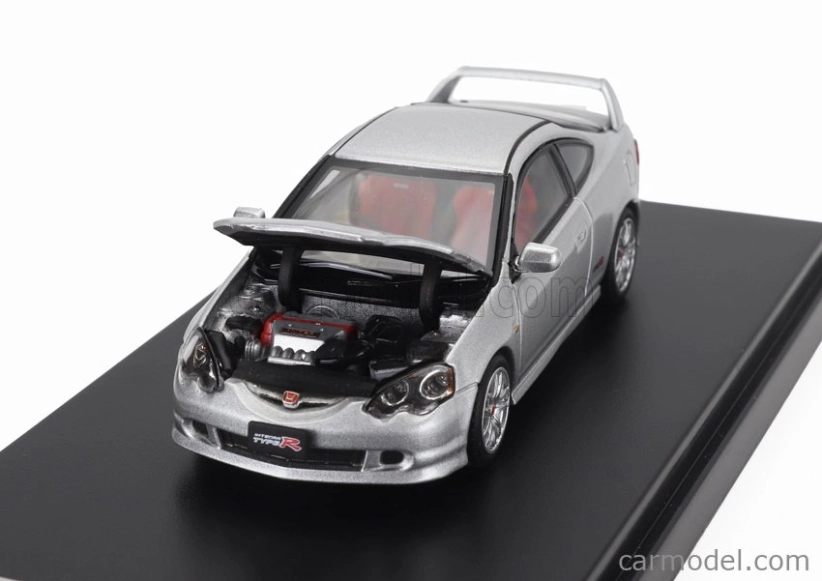 LCD model Honda Integra (dc5) Type R 2006 1:64 Strieborná