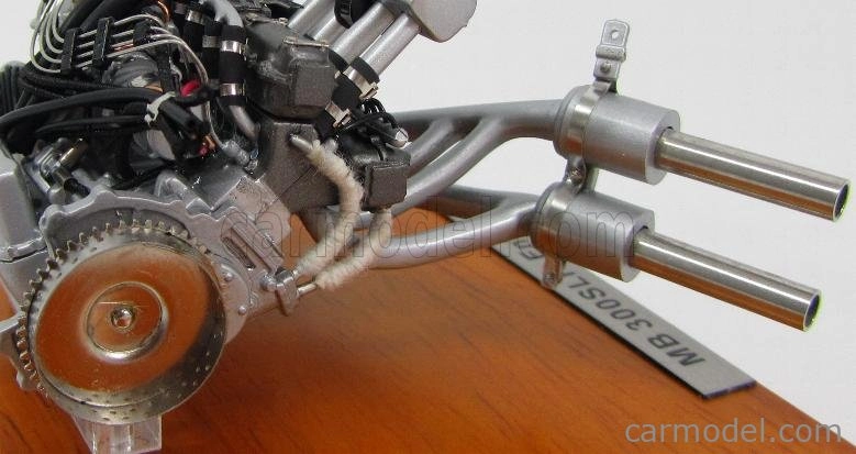 Cmc Mercedes benz Motore - Motor Mercedes 300sl 1955 - S vitrínou - Con Vetrina 1:18 Silver