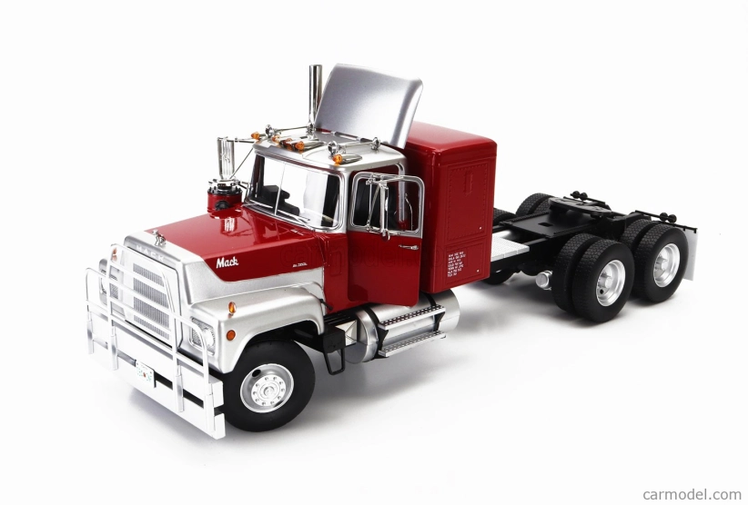 Road-kings Mack Rl700l ťahač 3-assi 1974 1:18 červená strieborná