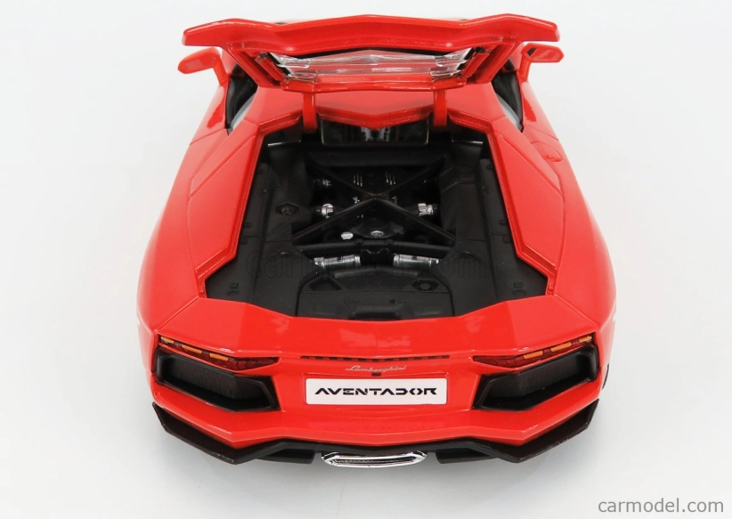 Bburago Plus Lamborghini Aventador LP 700-4 1:18 oranžová metalíza