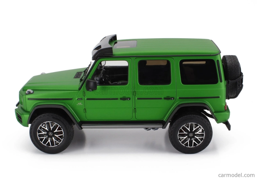 Almost-real Mercedes benz G-class G63 Amg (w463) 4x4 2023 1:18 Peklo Magno Zelená