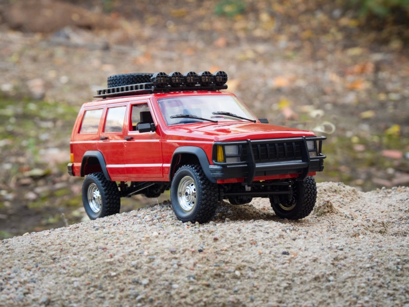 RC auto RMT SUV Legend 1:12 4WD, červená + náhradní baterie