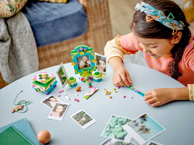 LEGO Disney - Mirabelin rámik na fotografie a šperkovnica