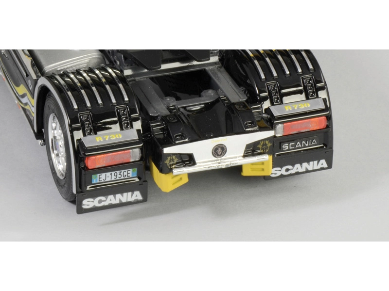 Italeri SCANIA R V8 TOPLINE „IMPERIAL“ (1:24)