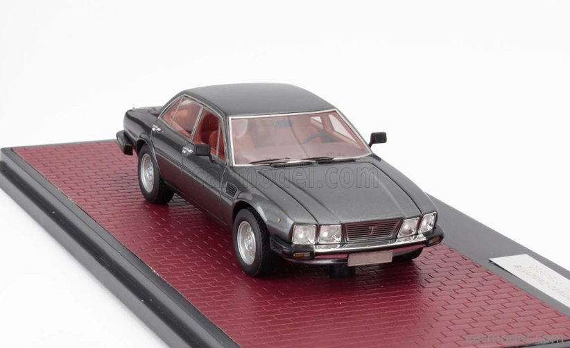 Matrix scale models De tomaso Deauville 2-series 1983 1:43 Grey Met
