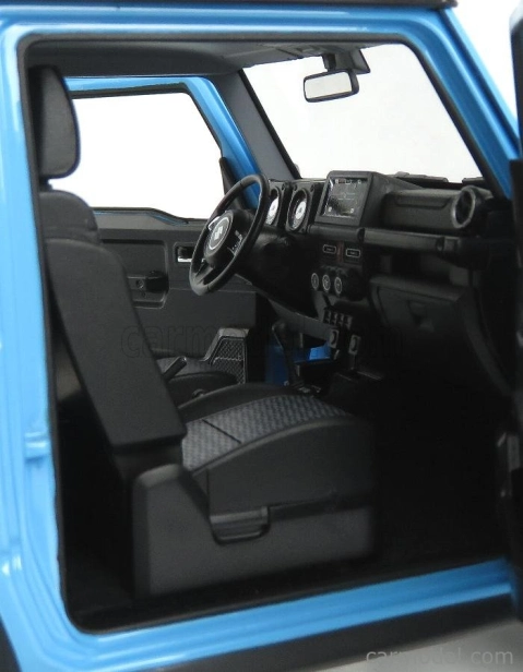 LCD model Suzuki Jimny Sierra 2018 1:18 Modrá