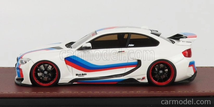 Glm-models BMW radu 2 M235i Darwinpro Mtc Black Sails Widebody 2015 1:43 Bielo modro červená