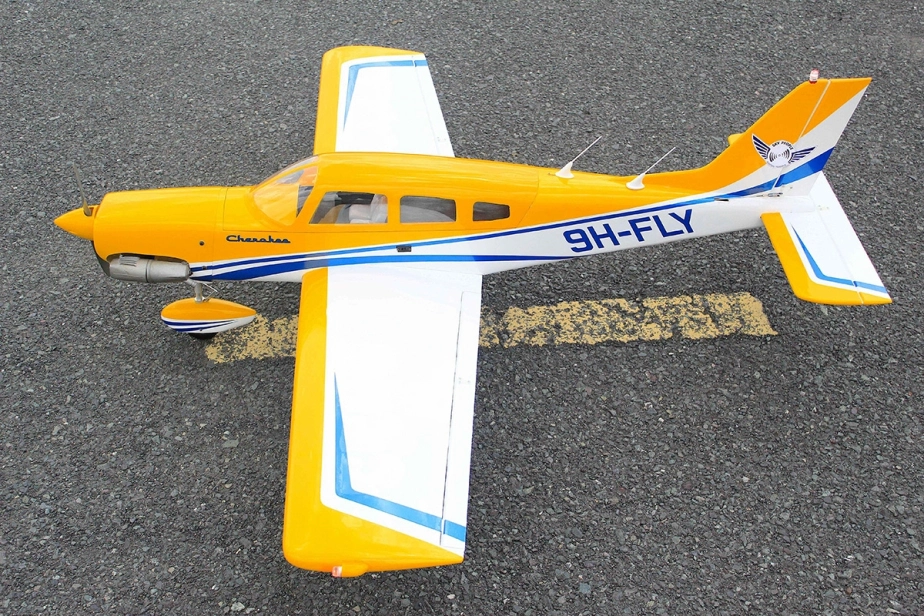 Piper Cherokee 1,53m Žlutý
