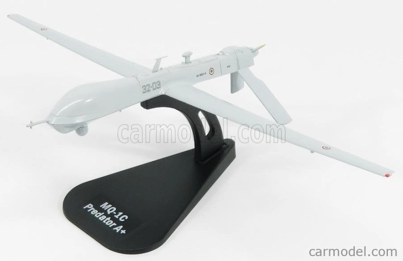 Italeri General atomics Mq-1c Predator Ricognizione Ed Attacco Lietadlo bez pilota 1995 - Aereonatica Militare Italiana - Italian Air Force 1:100 Light Grey