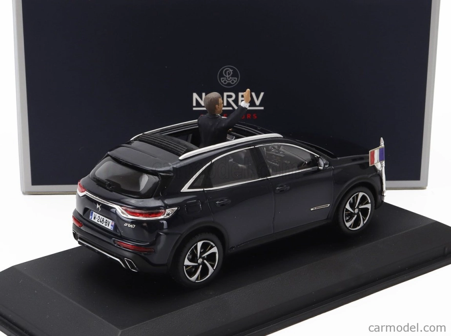Norev Ds automobiles Ds7 Crossback With President Figure 2017 1:43 Black