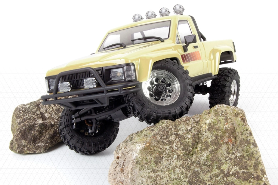 Venture18 Flux 1985 Toyota Hilux SR5 - krémový
