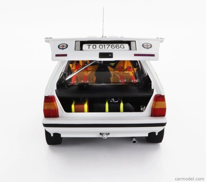 Kyosho Lancia Delta Hf Integrale 4wd Team Lancia  N 4 Winner Rally 1000 Lakes 1987 Markku Alen - Ilkka Kivimaki 1:18 Bílá Červená Modrá