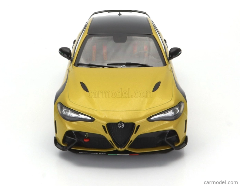 Solido Alfa romeo Giulia Gta Nagemaakt 2022 1:18 žltá čierna