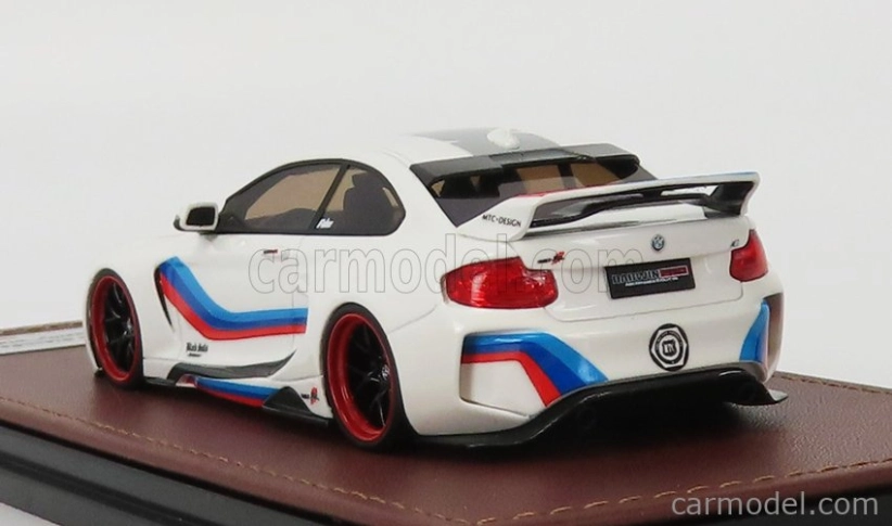 Glm-models BMW radu 2 M235i Darwinpro Mtc Black Sails Widebody 2015 1:43 Bielo modro červená