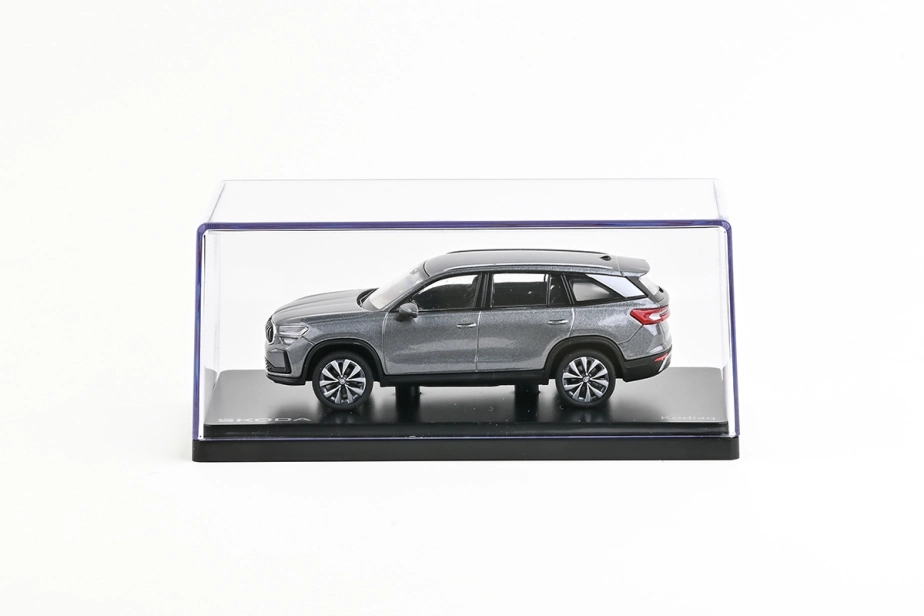 Abrex Škoda Kodiaq II (2023) 1:43 – Sivá Graphite Metalíza