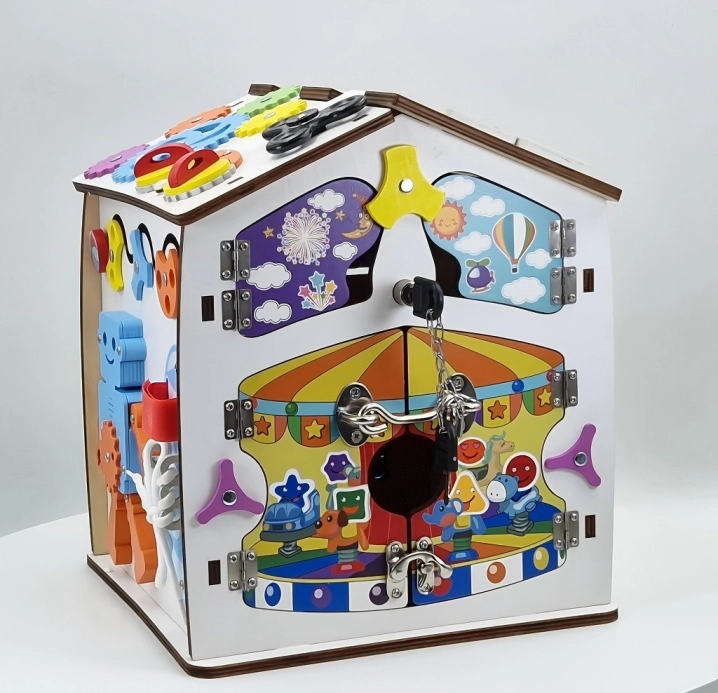 2Kids Toys Activity board Domček biely – poškodený obal
