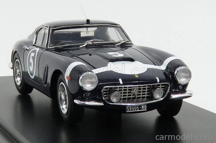 Modely v mierke Matrix Ferrari 250gt Passo Corto N 5 Winner Nassau Tourist Trophy 1960 S.moss 1:43 Blue