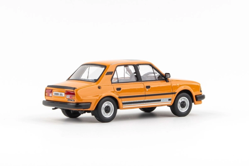 Abrex Škoda 120L (1984) 1:43 - Zlatý Okr