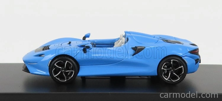 LCD model Mclaren Elva 2020 1:64 Light Blue