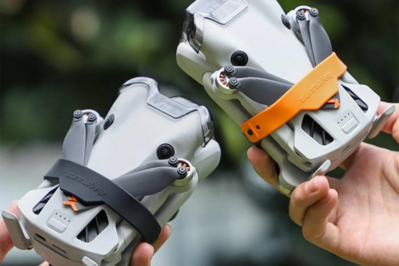 DJI Mini 4 Pro - držák vrtulí (černá)