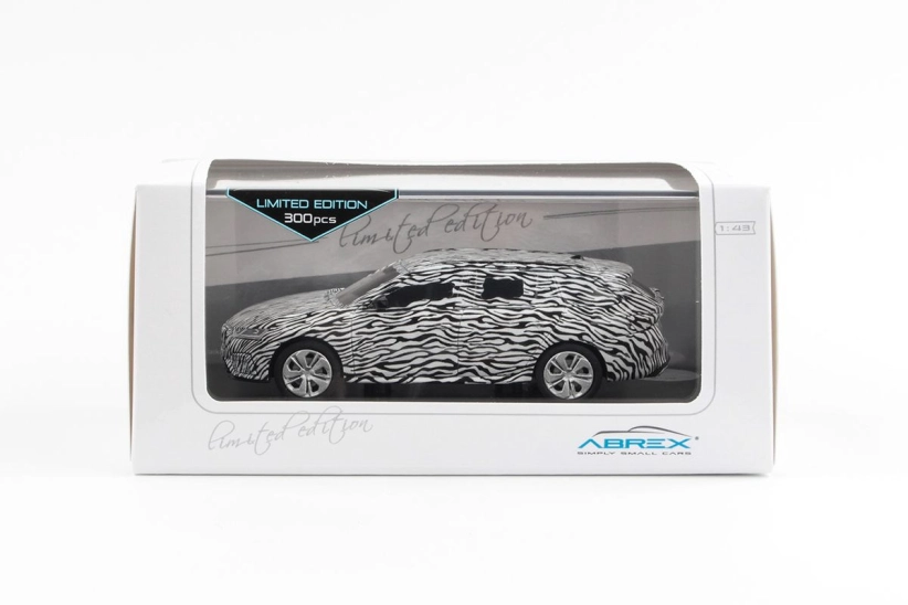 Abrex Škoda Octavia IV Combi RS (2020) 1:43 - Maskovaný Prototyp