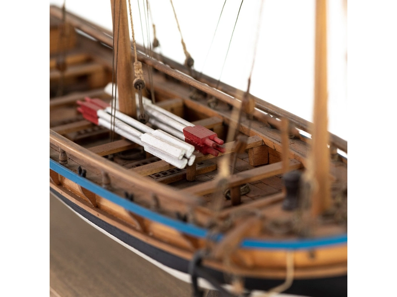 AMATI Švédska vojnová loď 1775 1:35 kit