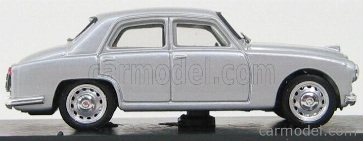 Brumm Alfa romeo 1900 1950 1:43 strieborná