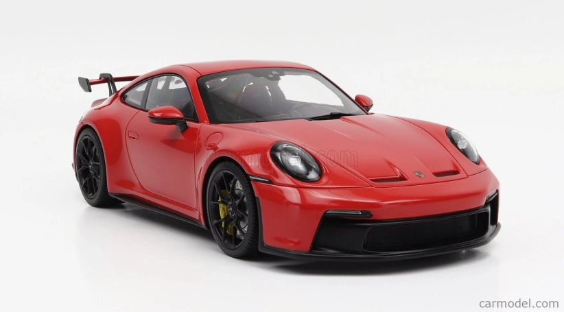 Minichamps Porsche 911 992 Gt3 Touring Coupe 2022 1:18 Strážci Červená
