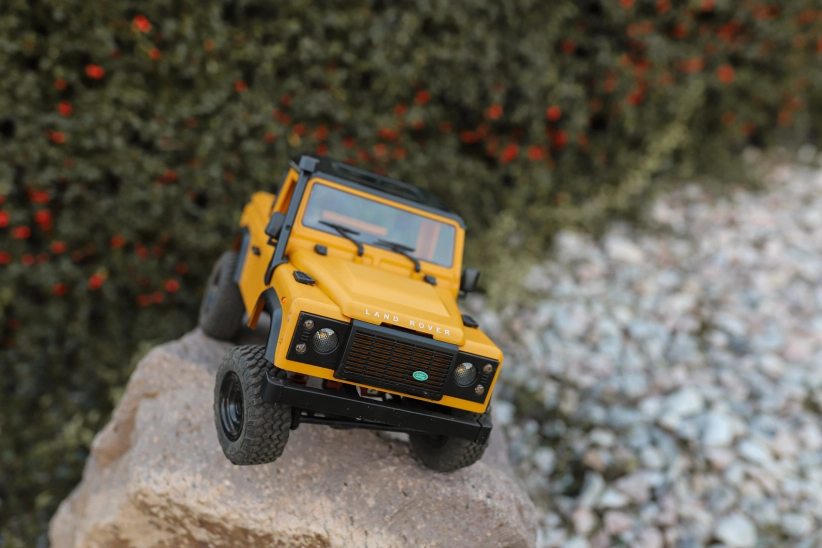 RC auto Land Rover Trail V2 1/12 RTR 4WD, žlutá