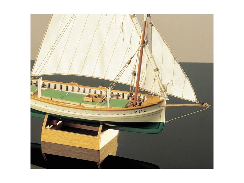 COREL Llaut rybárska loď 1:25 kit