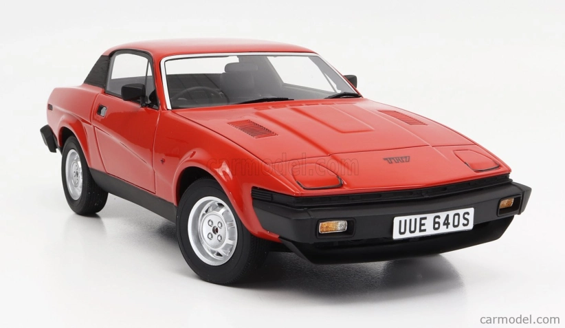 Modely v mierke Cult-scale Triumph Tr7 Coupe 1979 1:18 Červená