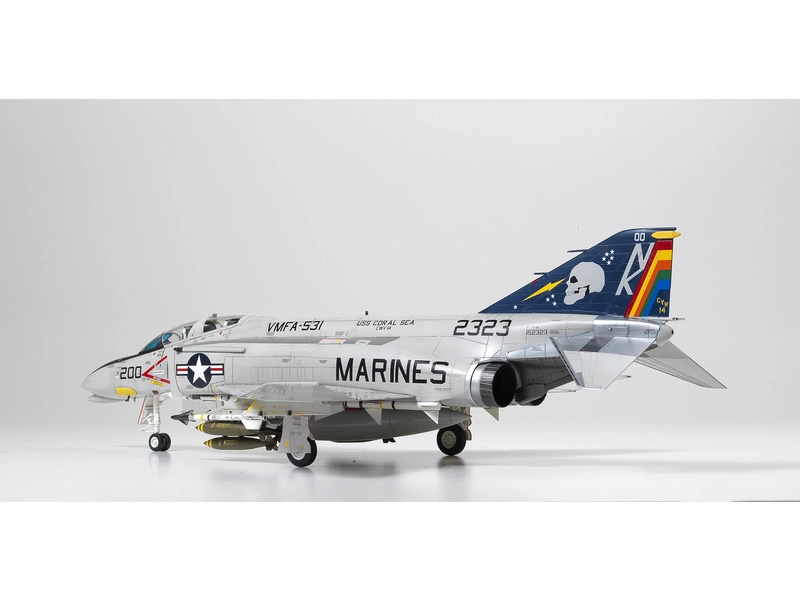 Academy McDonnell F-4B/N VMFA-531 USMC Gray Ghost (1:48)