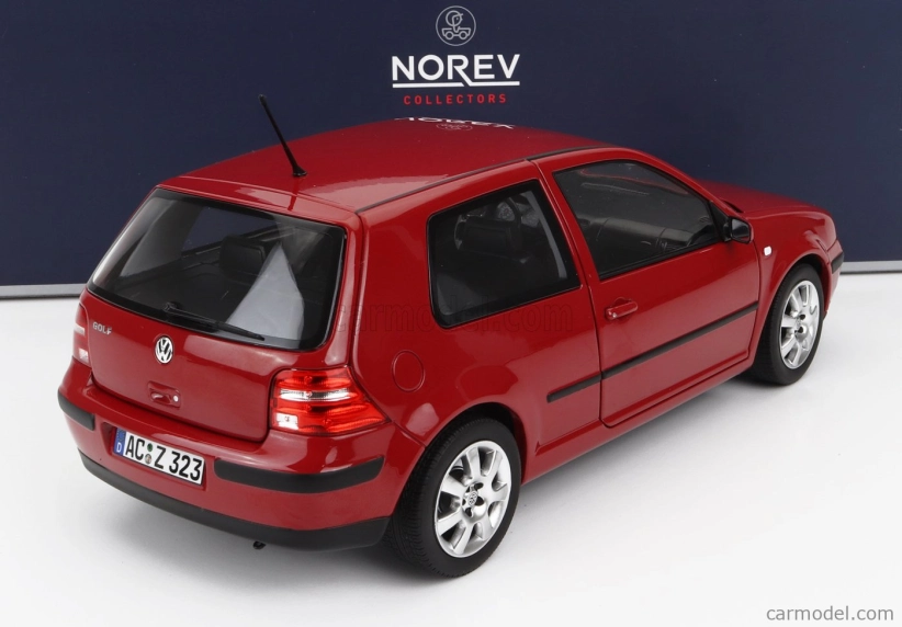 Norev Volkswagen Golf Iv 2002 1:18 Červená