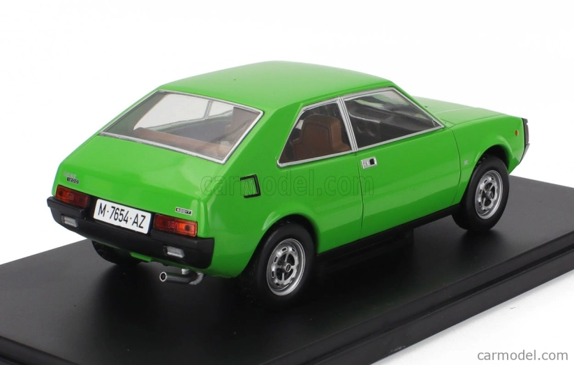 Edicola Seat 1200 Sport 1976 - Con Vetrina - S vitrínou 1:24 zelená