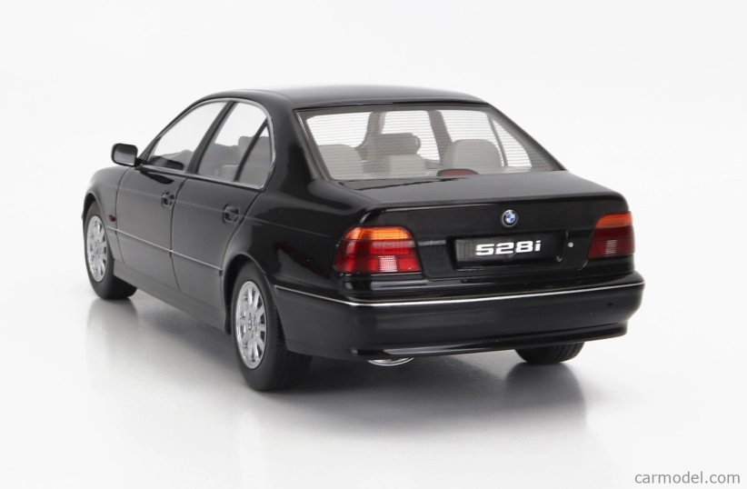 Kk-scale BMW 5-series 528i (e39) Sedan 1995 1:18 Black