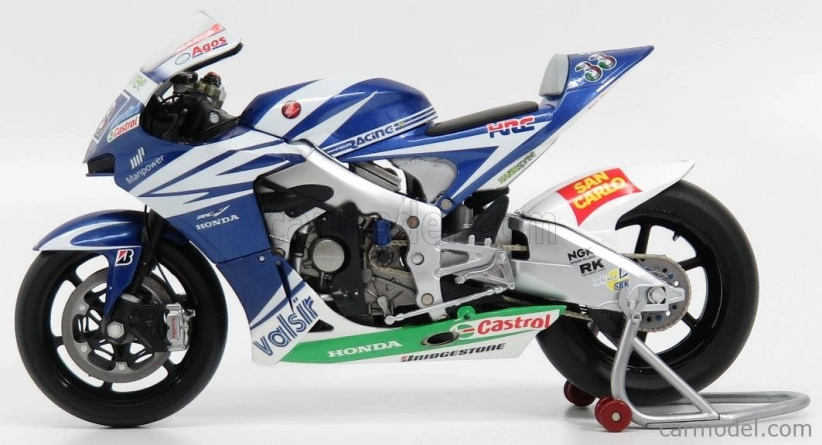 Minichamps Honda Rc212v Team Gresini San Carlo N 33 1:12, modrá