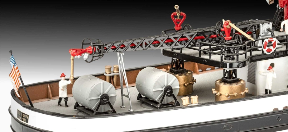 Plastic ModelKit loď 05197 - The Firefighter (1:87)