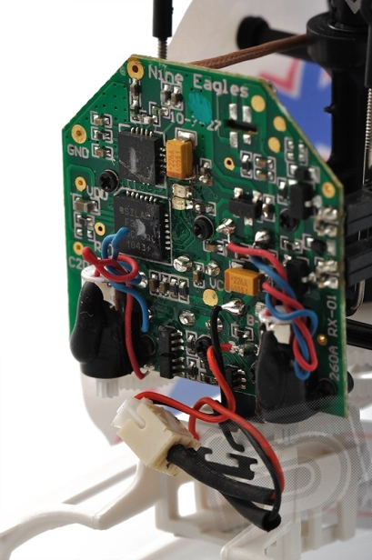 RC vrtuľník EC 135, bielo-modrý