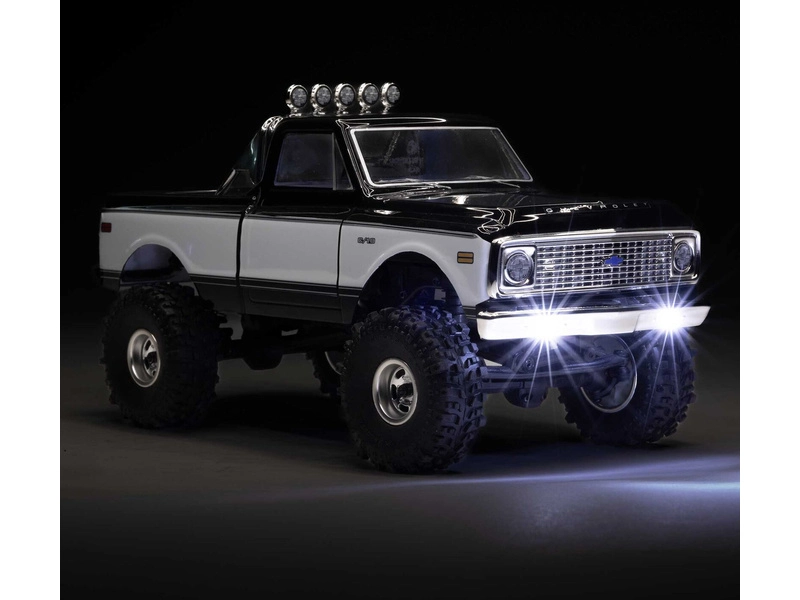 Axial SCX24 Chevrolet C10 1971 1:24 4WD RTR černý