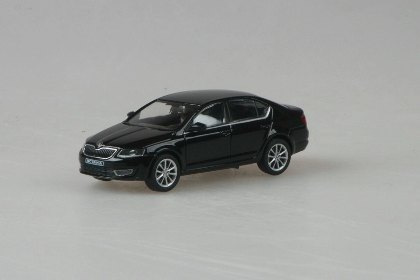 Abrex Škoda Octavia III (2012) 1:43 - černá Magic metalíza