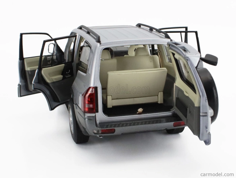 Sun-star Mitsubishi Pajero 3.5l V6 V73 2006 1:18 Silver Grey