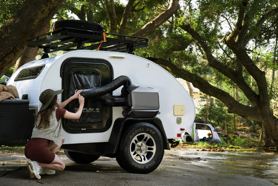 ROZBALENÉ – EcoFlow WAVE 3 priechodka na potrubie do okna automobilu (magnetická verzia)