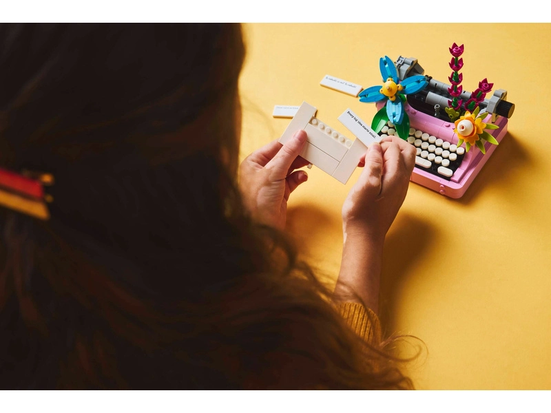 LEGO Creator – Písací stroj s kvetmi