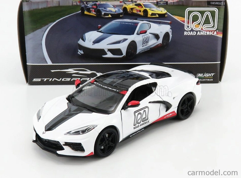 Greenlight Chevrolet Corvette C8 Official Pace Car Road America 2020 1:24 Bílá