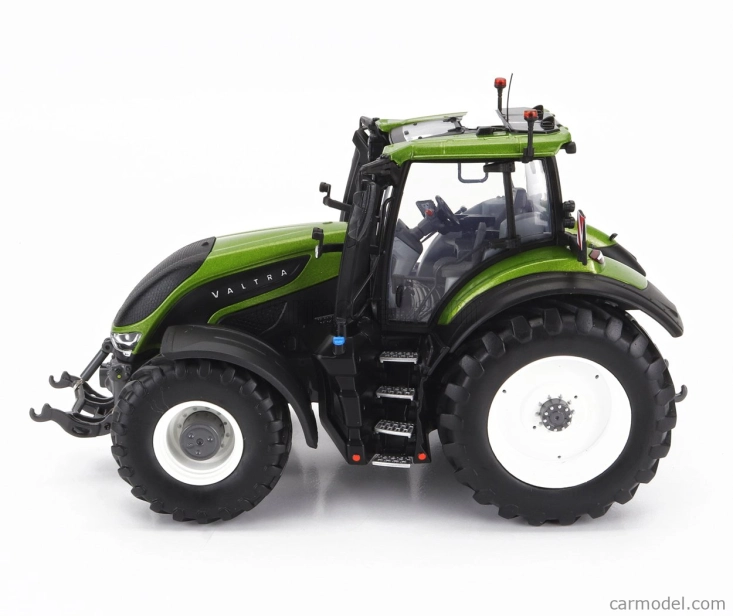 Universal hobbies Valtra S416 Tractor 2022 1:32 olivovo zelená čierna