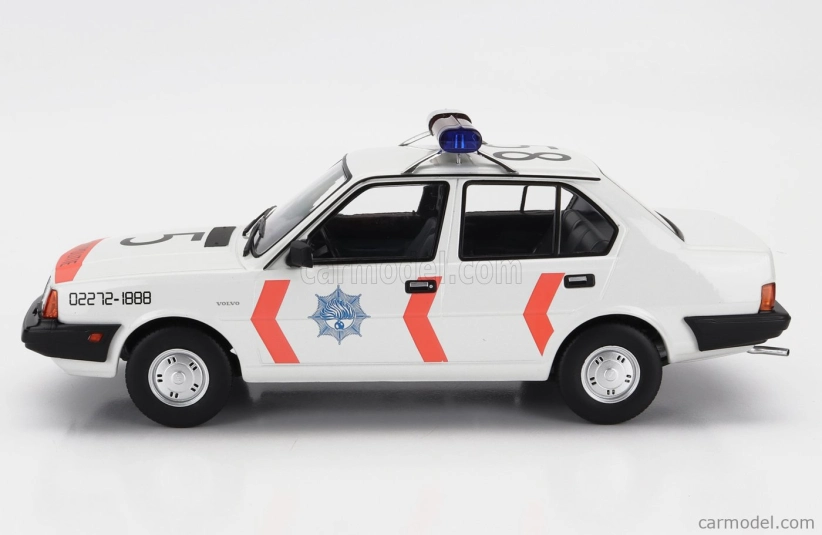 Triple9 Volvo 340 Dl Dutch Police Rijkspolitie 1987 1:18 Bílá Oranžová