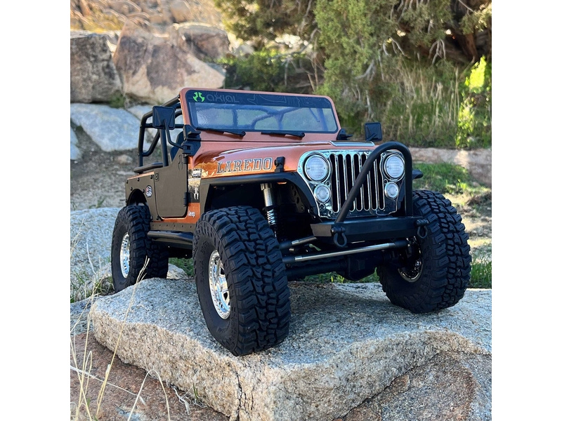 Axial SCX10 III Jeep CJ-7 1:10 4WD RTR měděná